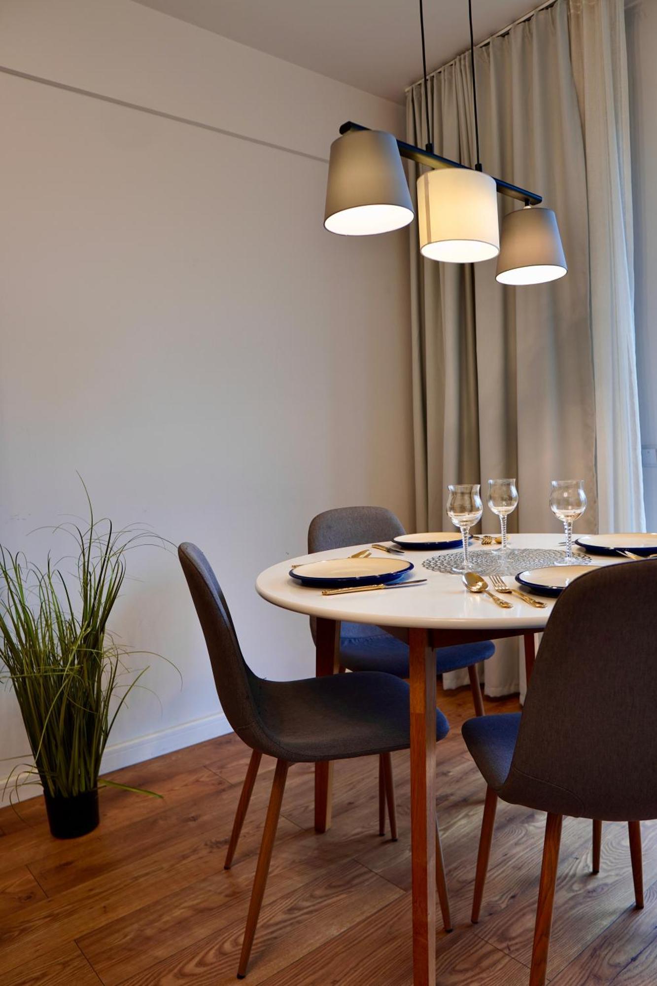 Coresi, 2 Camere, Sleeps 6 Large Private Garden Apartment Pets Welcome ブラショフ エクステリア 写真
